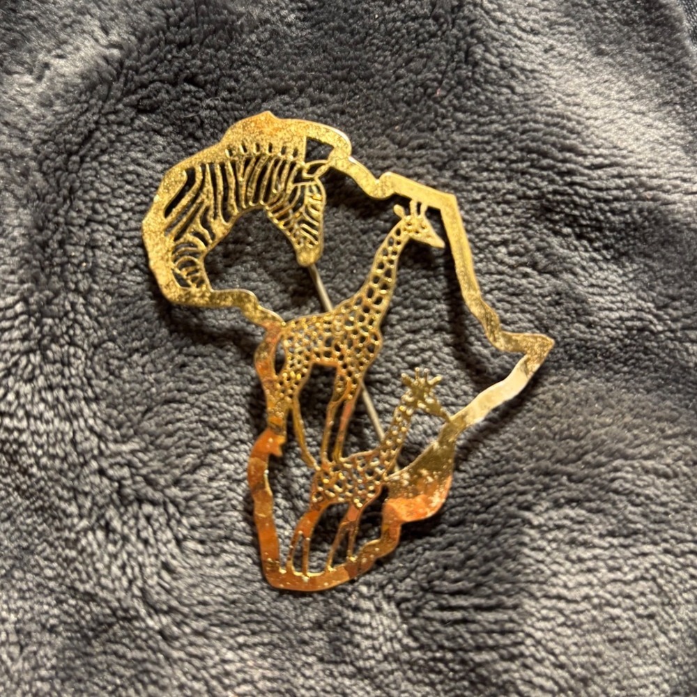 Vintage Wild Bryde Gold Tone Africa Continent Zebra Giraffe Brooch